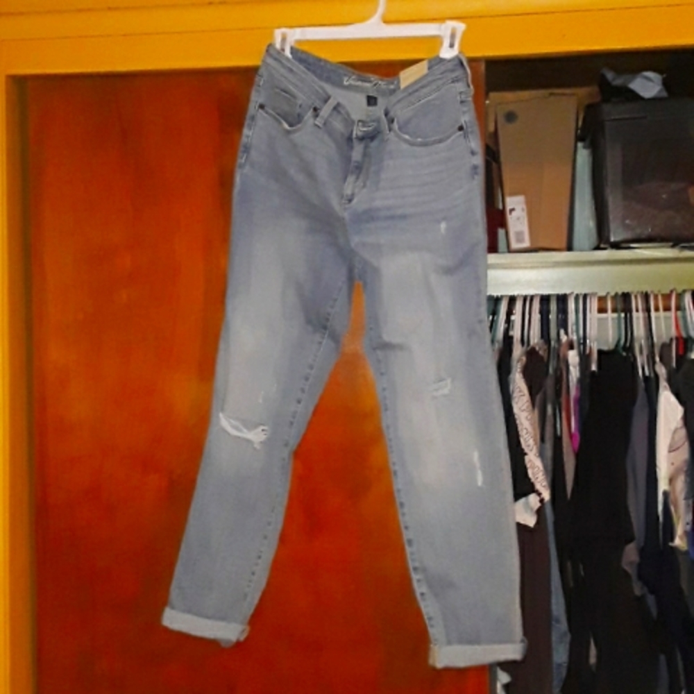 Size 10 stright crop highrise new